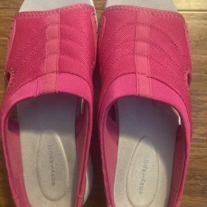 Easy Spirit Dark Pink Slip-on Sandals Traciees2